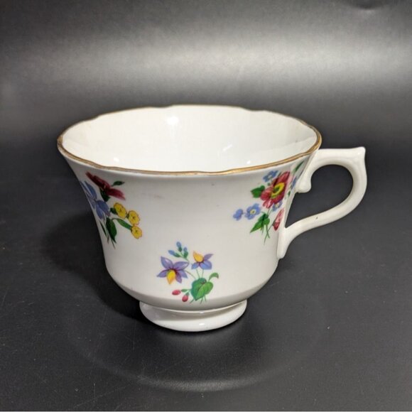 Vale Vintage Bone China Tea Cup England Floral Gold Trim Footed English China - Picture 4 of 9